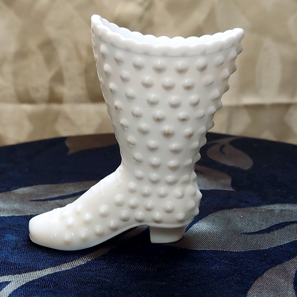 Fenton boot vase